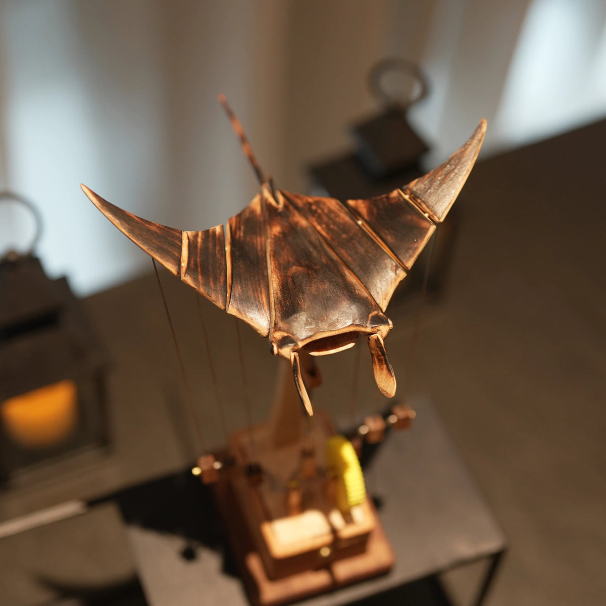 Handcrafted Wooden Manta Ray Automaton — Kinetic Desk Sculpture | CHAMELEON